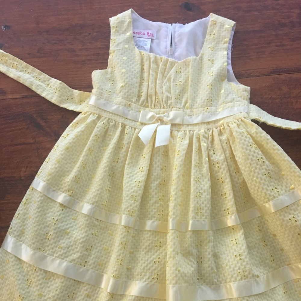 Girls size 5 Yellow dress